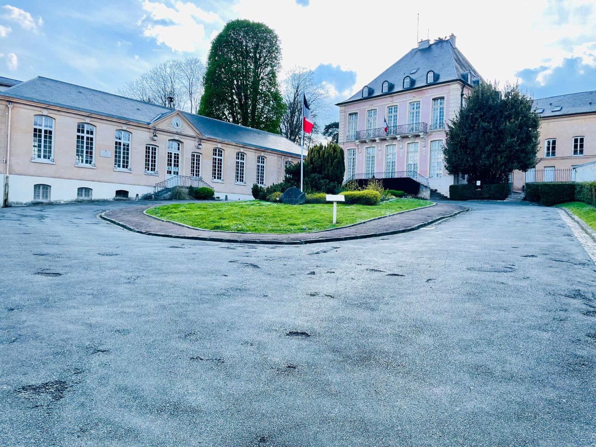 Studio Renove Et Tres Fonctionnel, Marly-Le-Roi Eksteriør bilde